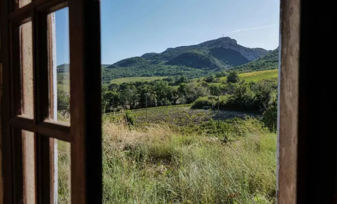 L’Escalouri, Dentelles, Le Mas de Lencieu