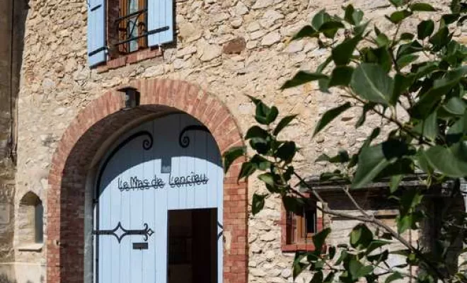 Les activités autour des gîtes, Dentelles, Le Mas de Lencieu