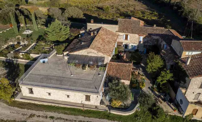 Les activités autour des gîtes, Dentelles, Le Mas de Lencieu