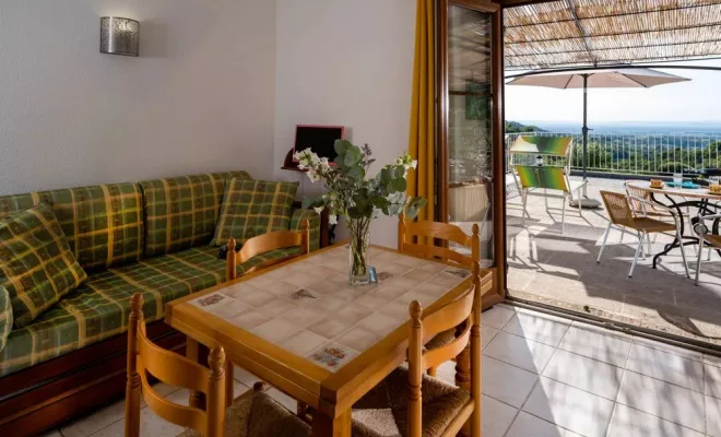 Le Trihado – En provençal : La Treille, Dentelles, Le Mas de Lencieu