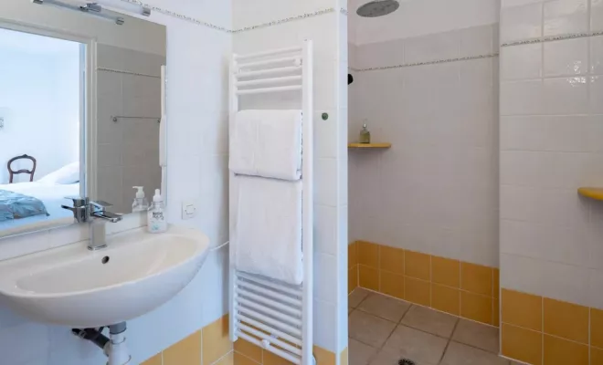 Le Trihado – En provençal : La Treille, Dentelles, Le Mas de Lencieu