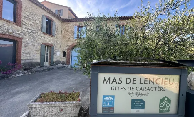 Prochain séjour PMR: accueil d'un groupe d'habitants suisses, Les Dentelles de Montmirail, Le Mas de Lencieu