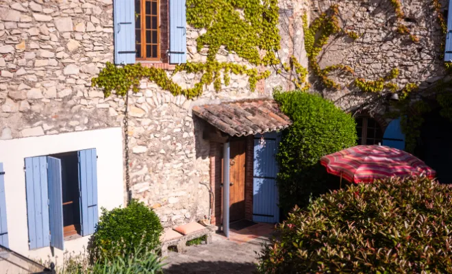 Le Trihado – En provençal : La Treille, Dentelles, Le Mas de Lencieu