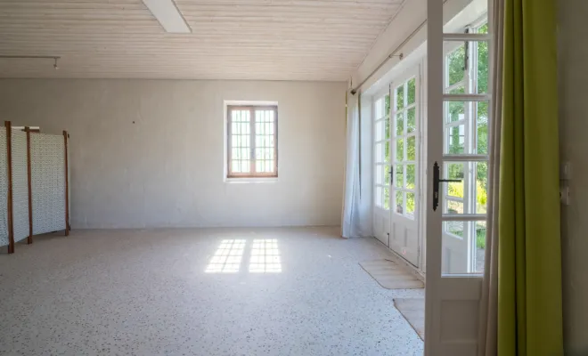 La Parenthèse (salle), Dentelles, Le Mas de Lencieu