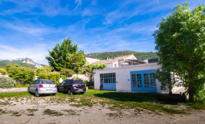 Parking, Dentelles, Le Mas de Lencieu