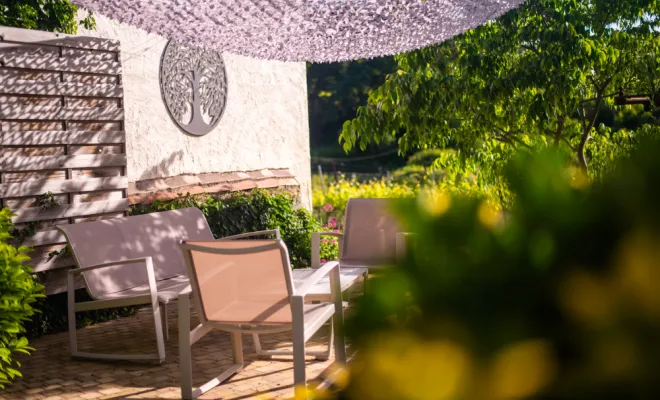 la terrasse côté vignes